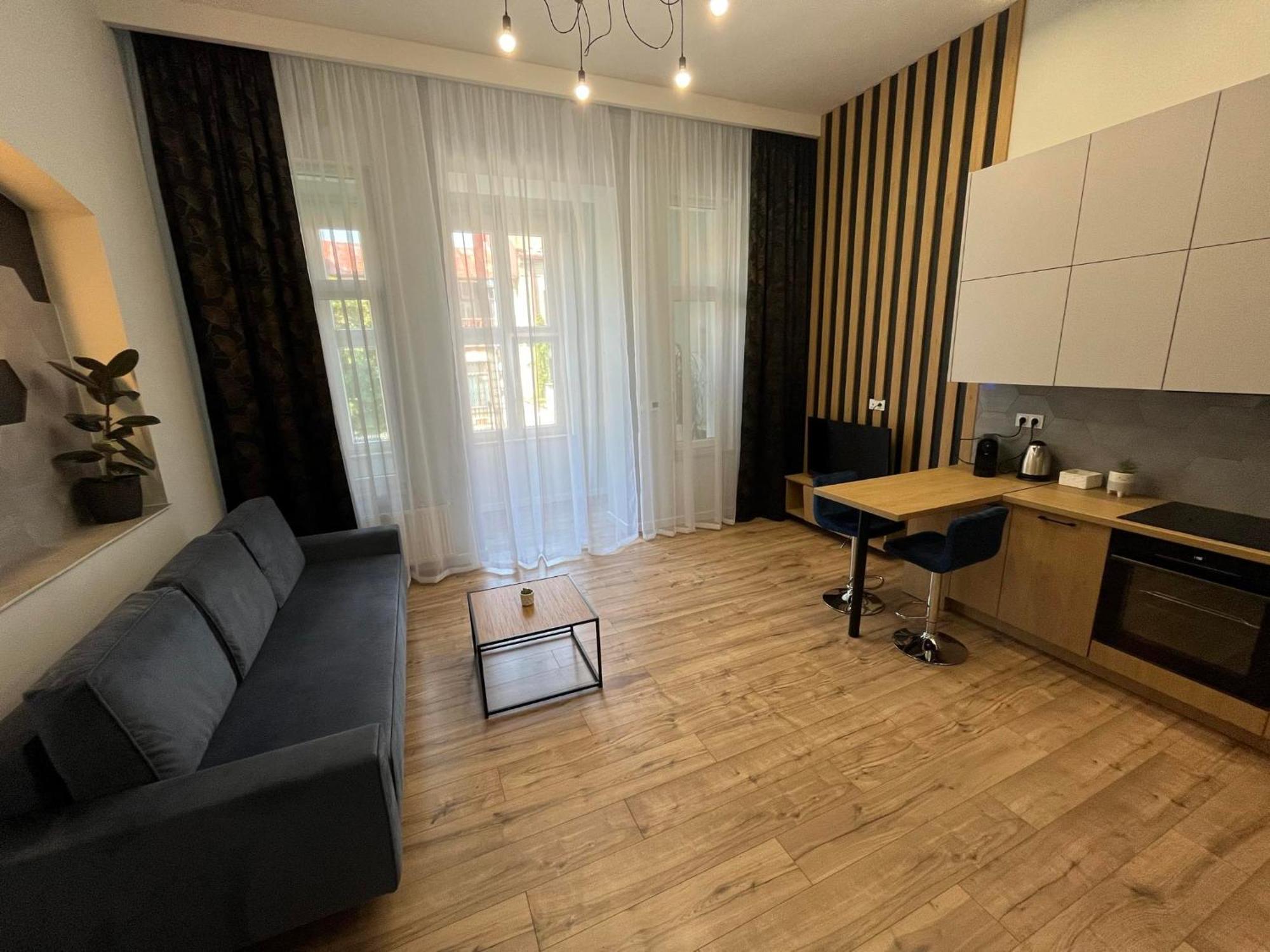Golden Premium Apartment Slowackiego, Centrum, Parking キェルツェ エクステリア 写真