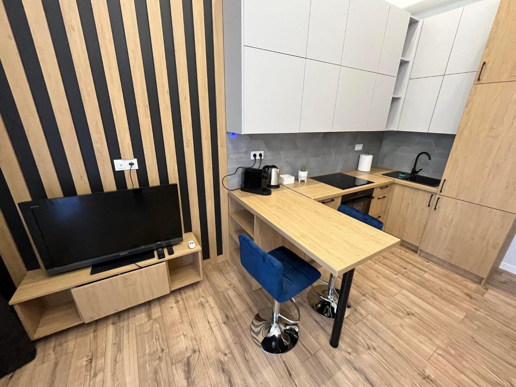 Golden Premium Apartment Slowackiego, Centrum, Parking キェルツェ エクステリア 写真