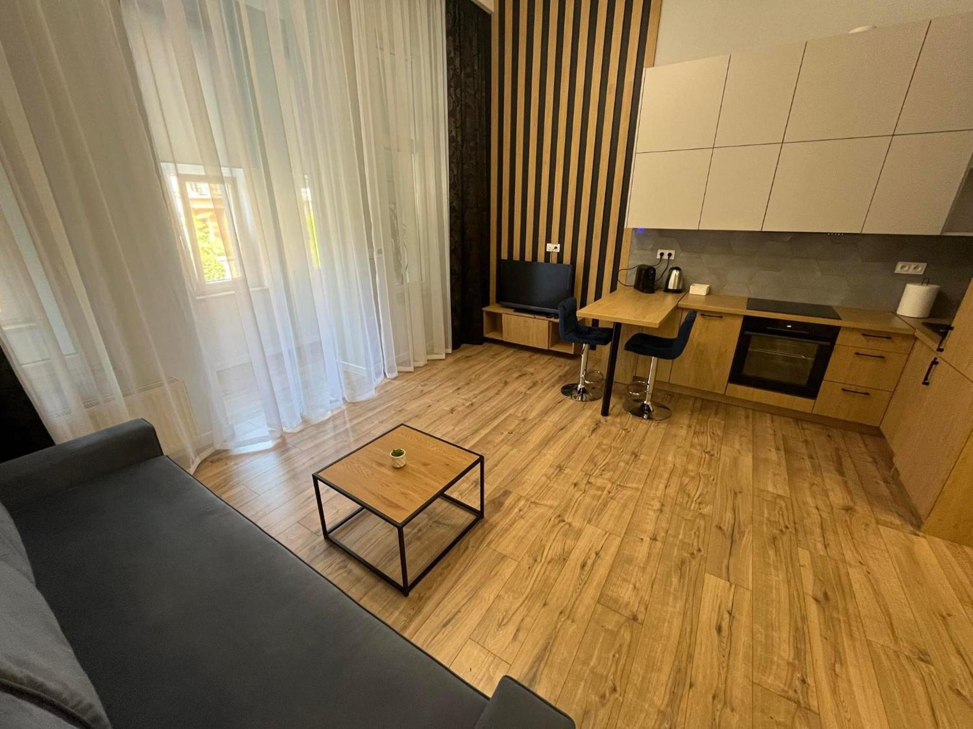 Golden Premium Apartment Slowackiego, Centrum, Parking キェルツェ エクステリア 写真